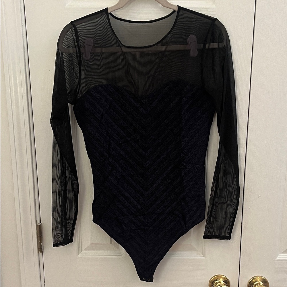 Abercrombie & Fitch Mesh and Lace Seamless Fabric Sweetheart Bodysuit